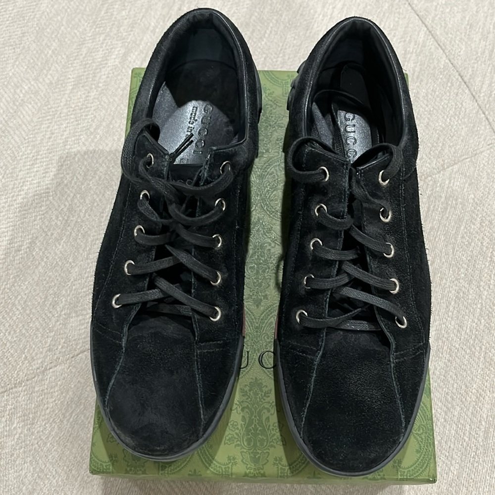 Mens Gucci black suede shoes 8